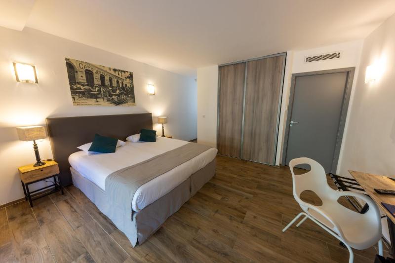 Superior Double Room image 3