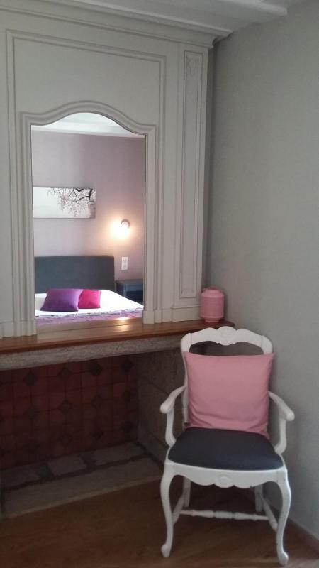 Standard Double Room image 3