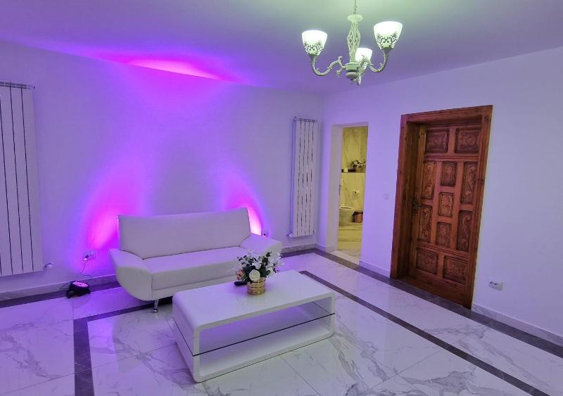 King Room image 1