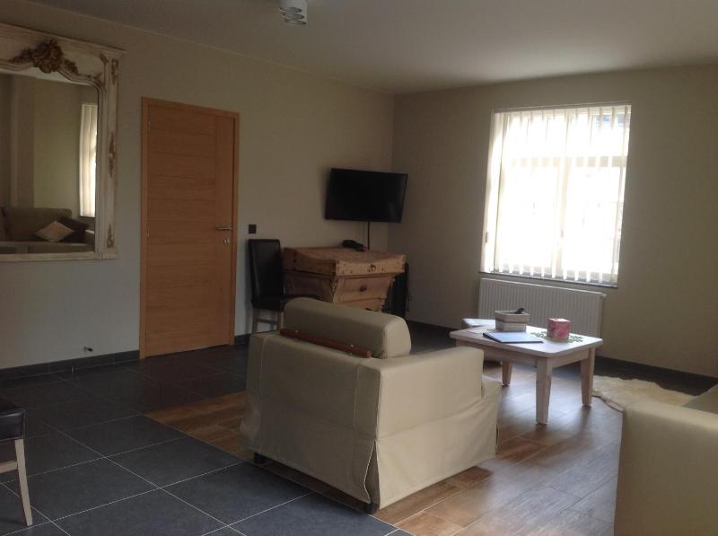 Apartment 2 image 3