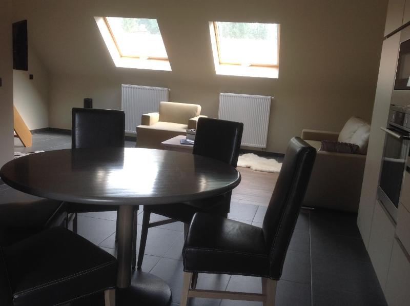 Apartment 5 image 3