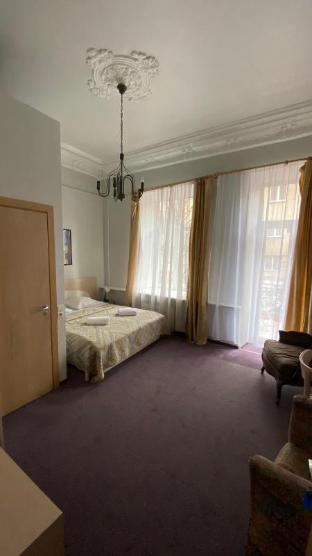 Double Room with Balcony image 4