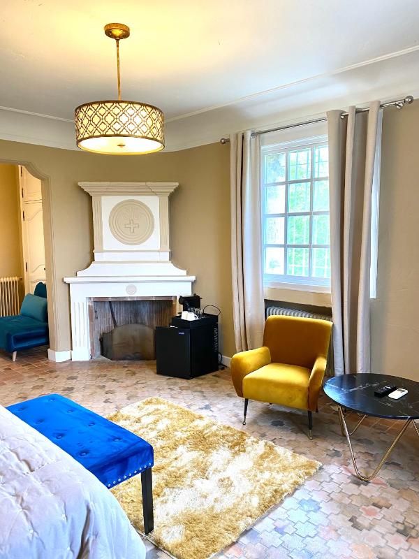 Double Room with Garden View image 4