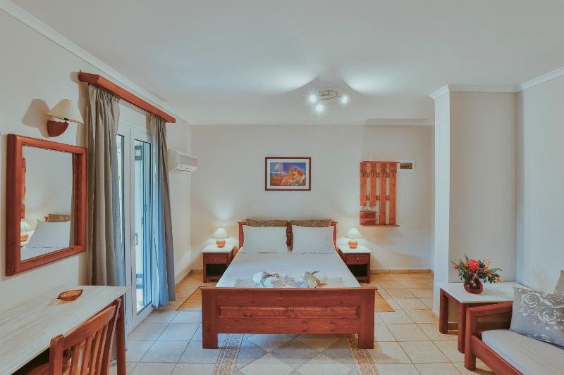 Small Double Room image 1
