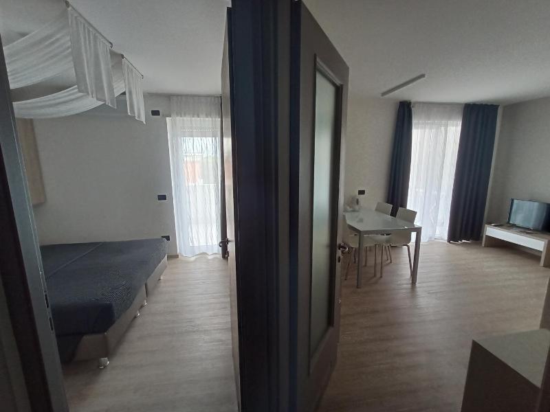 Junior Suite with Balcony image 3