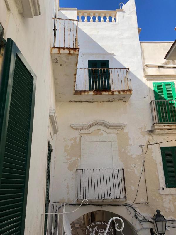 Quadruple Room with Balcony image 2
