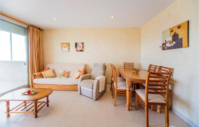 Awesome Apartment In Oropesa Del Mar With Sauna - image 13