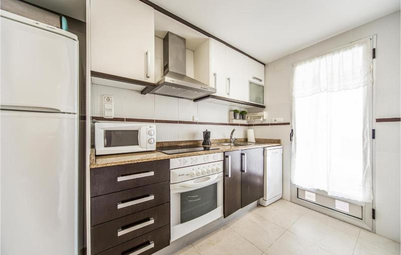 Awesome Apartment In Oropesa Del Mar With Sauna - image 20