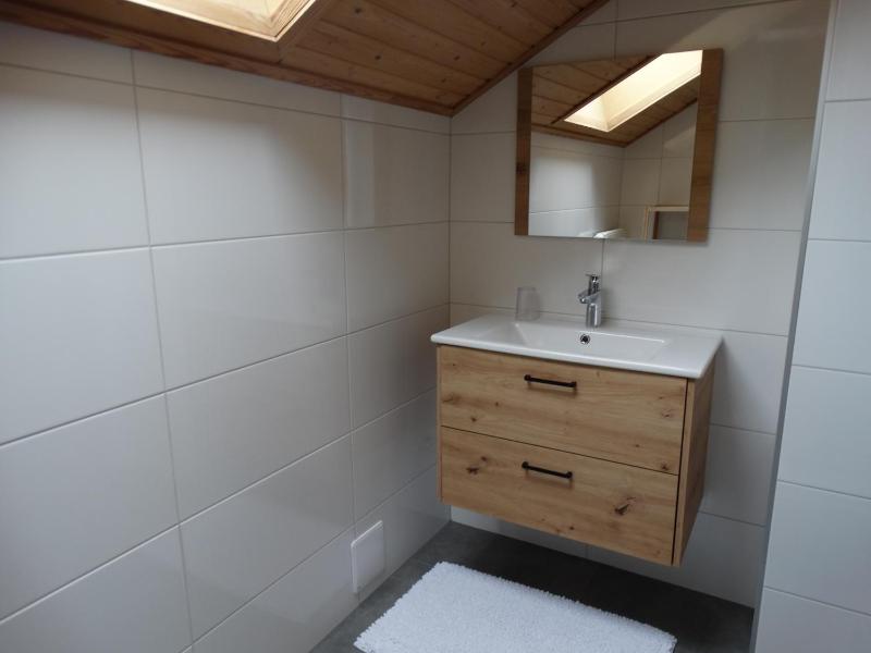 Large One-Bedroom Apartment image 2