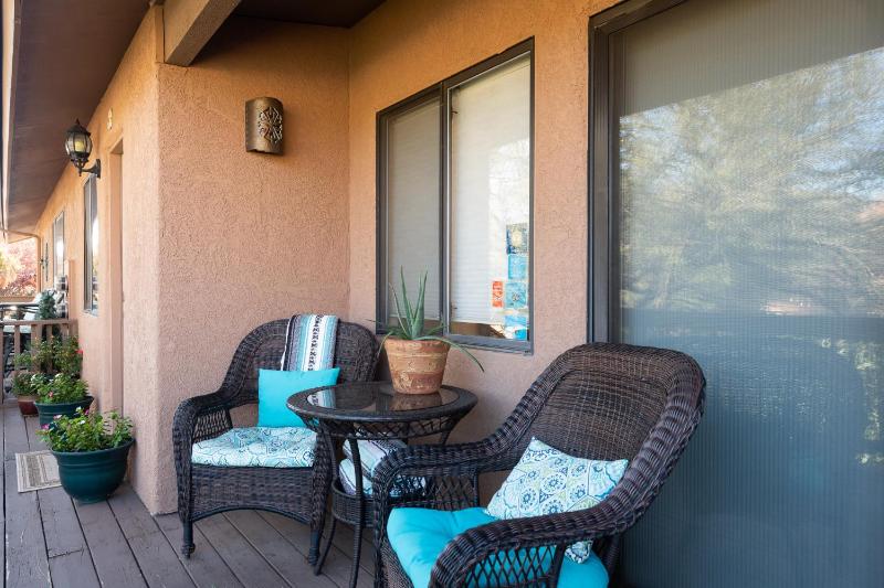 Whispering Creek Bed & Breakfast - image 12