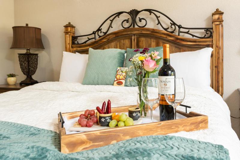 Whispering Creek Bed & Breakfast - image 44