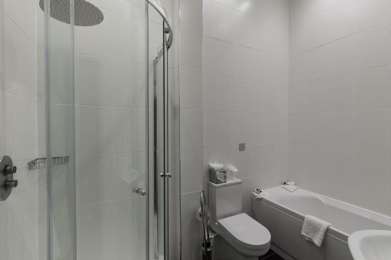 Classic Seaview Twin image 4