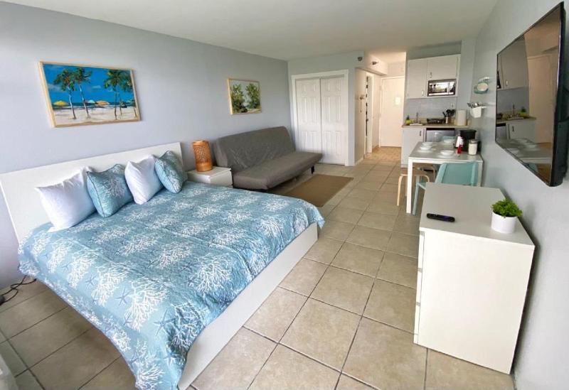 Castaways Resort Studios - image 8