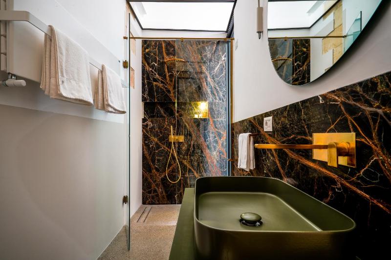 Junior Suite image 2