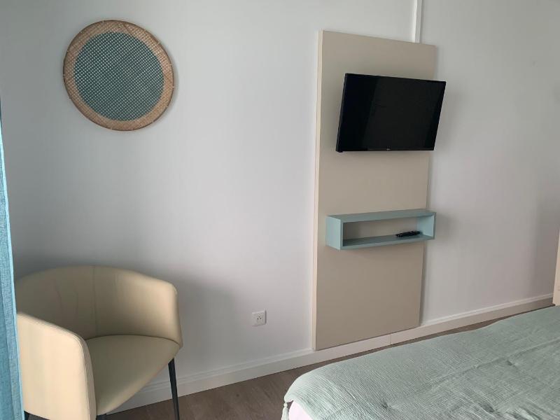 Double or Twin Room with Terrace and Sea View image 3