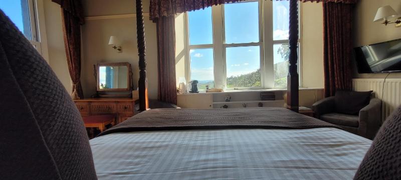 Four Poster Room image 3