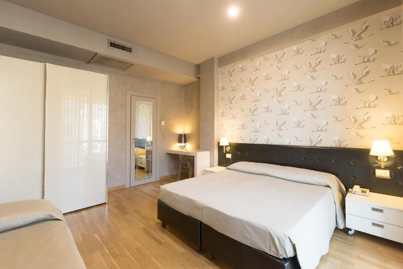 Triple Room image 1