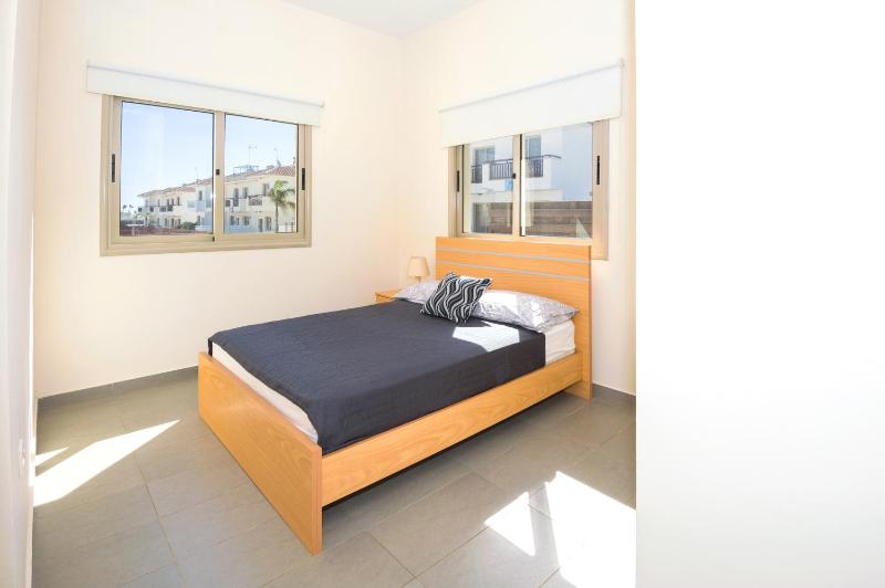 Bowker Apartment - image 8
