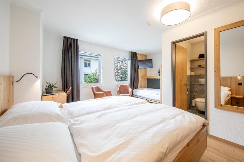 Triple Room image 3