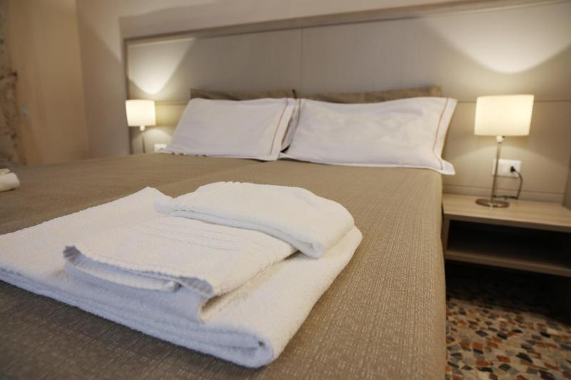 B&B Elios Rooms - image 10