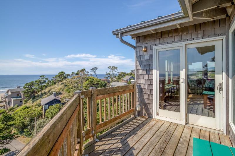 A Beach Treehouse - image 44