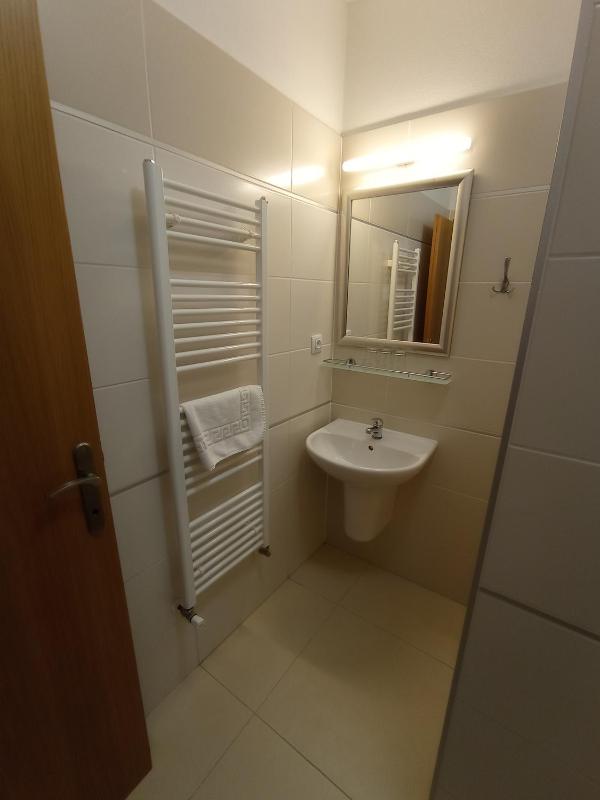 One-Bedroom Apartment image 2