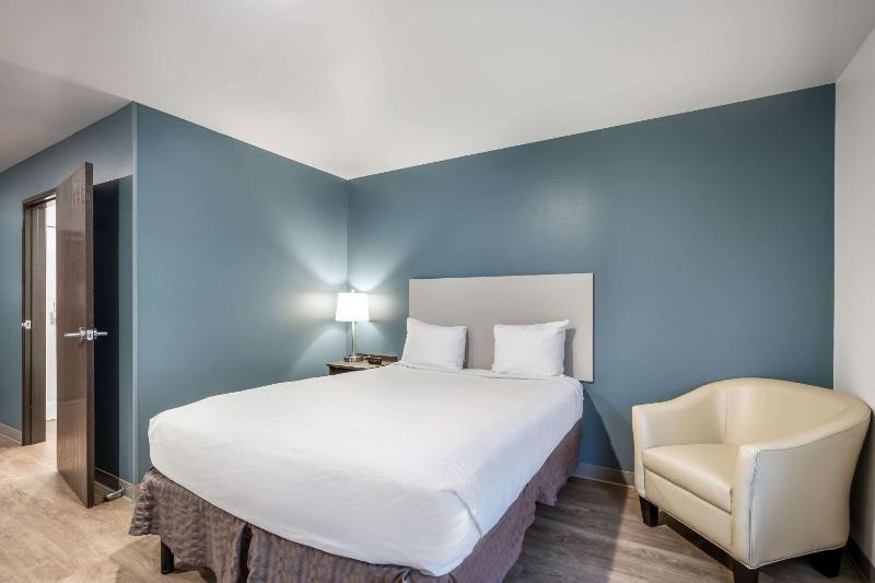 Standard King Room - Non Smoking image 4