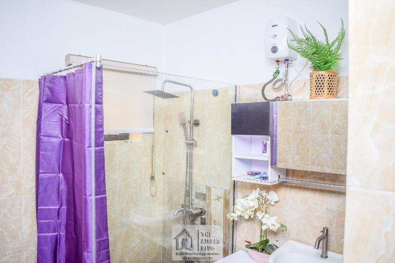 Beautiful One Bed Apartment in Lekki Phase1 - image 15