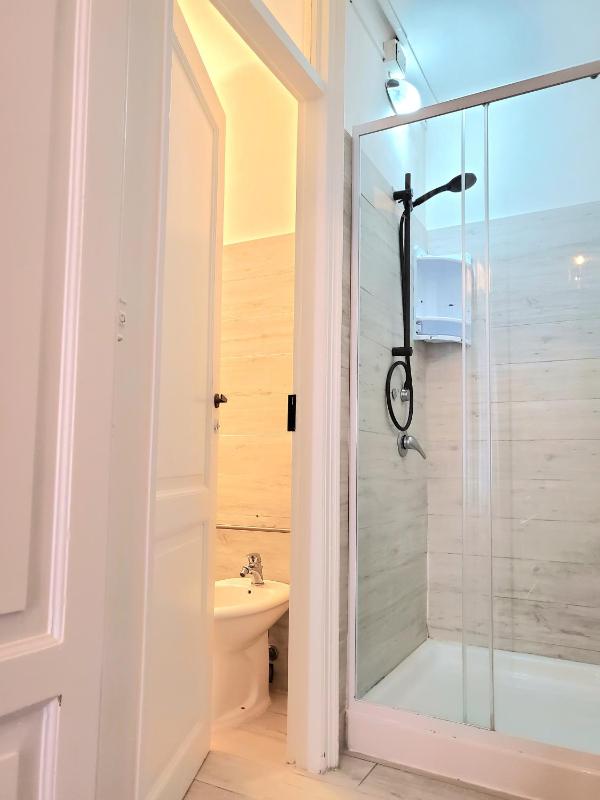 Triple Room with Balcony image 4