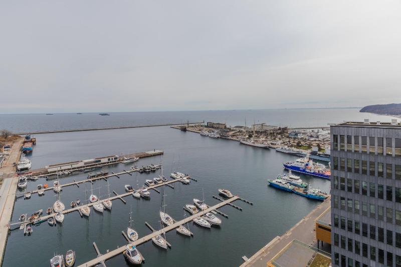 Sea Towers 15th floor Apartment with Sea View by Renters Prestige - image 3