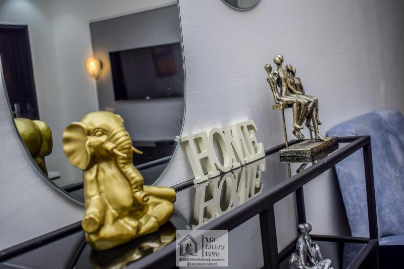 Stunning 1-Bed Apartment in Lekki Phase 1 - image 4