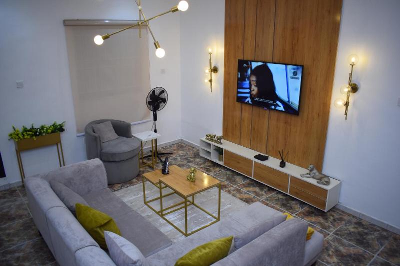 Stunning 1-Bed Apartment in Lekki Phase 1 - image 9