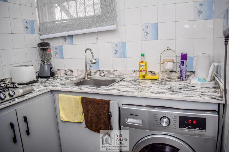 Stunning 1-Bed Apartment in Lekki Phase 1 - image 10