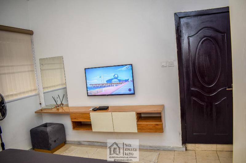 Stunning 1-Bed Apartment in Lekki Phase 1 - image 15