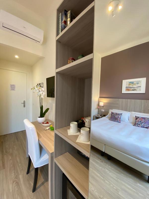 Superior Double Room image 2