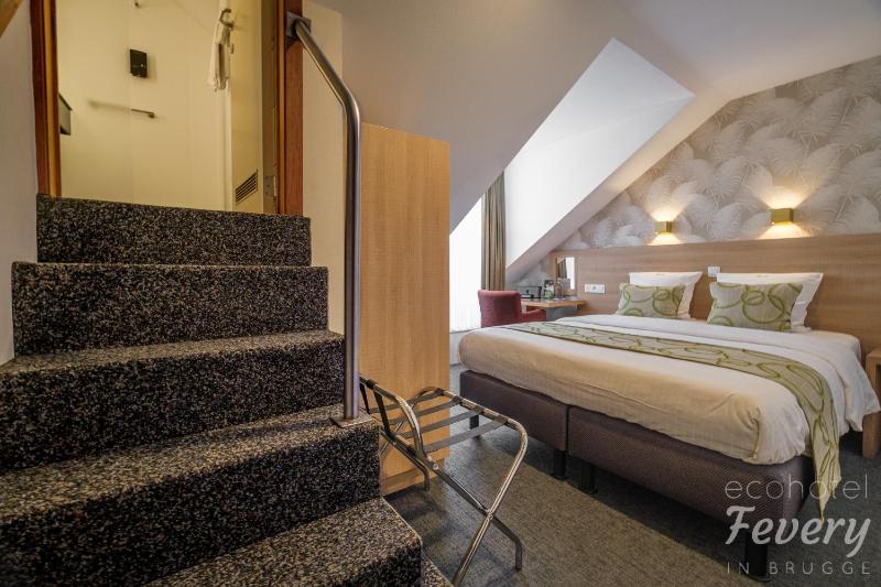 Standard Double Room with Balcony image 1