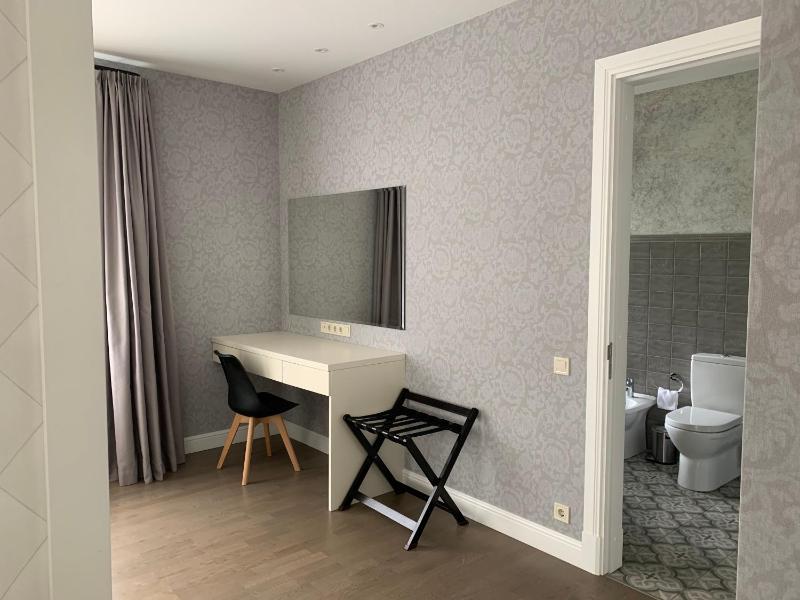 Suite with Terrace image 4