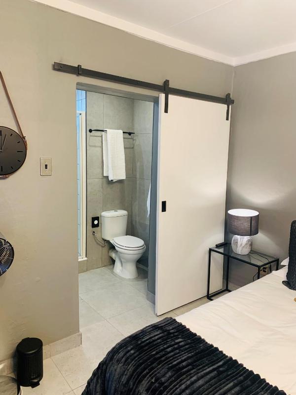 Battiss Guest House - image 2