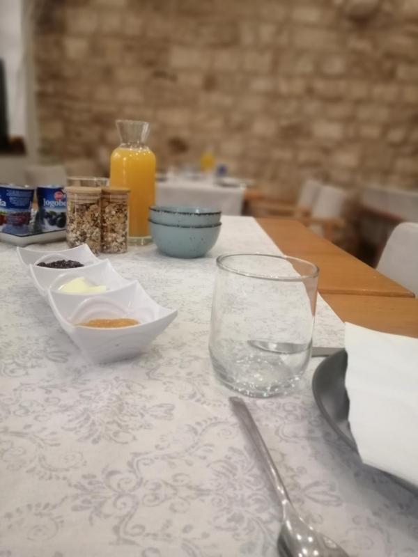 Deluxe Double Room with Balcony image 2