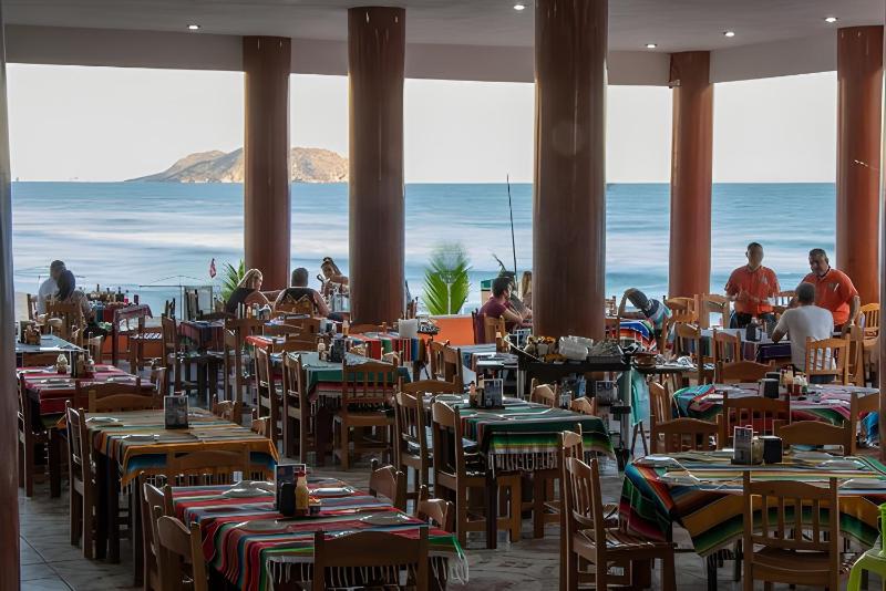 Brujas Tower Beach Resort - image 13