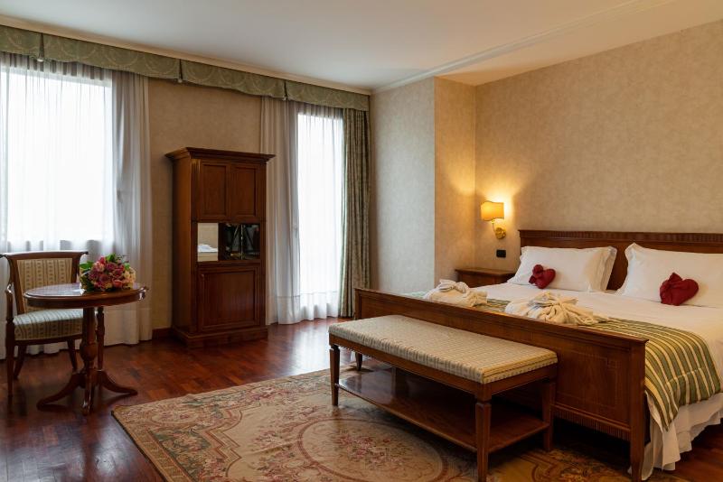 Junior Suite image 3