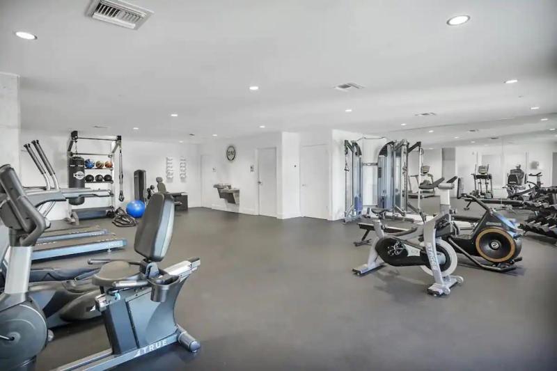 The Avalon Club - image 11