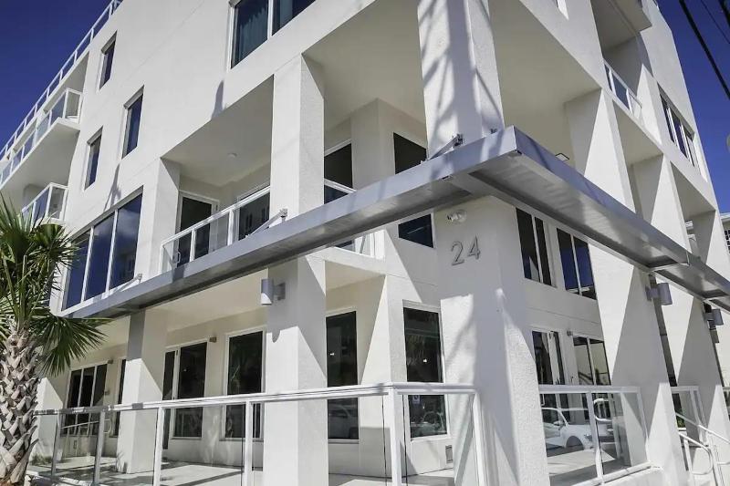 The Avalon Club - image 40