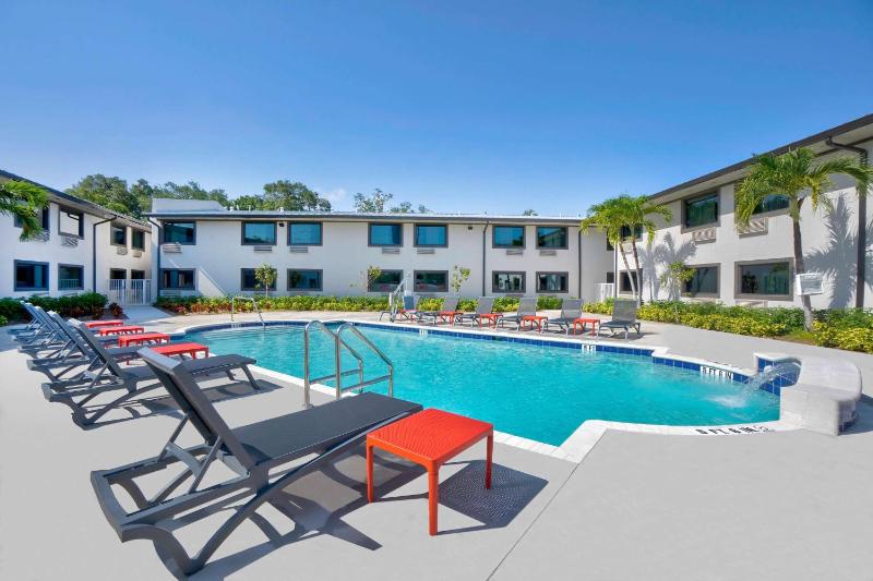 Motel 6-Fort Lauderdale FL - image 1