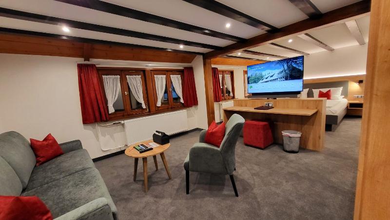 Superior Double Room image 3