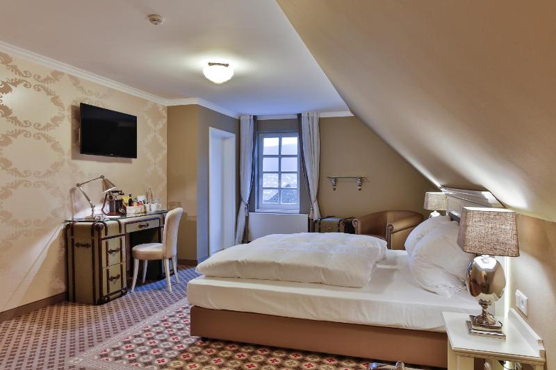 Double Room image 2