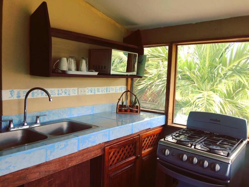 Beautiful Second Story Apartment 202 Next to Playa Flamingo - image 2