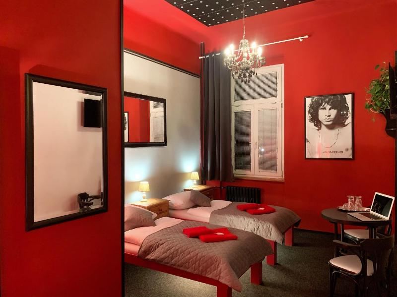 Twin Room image 1