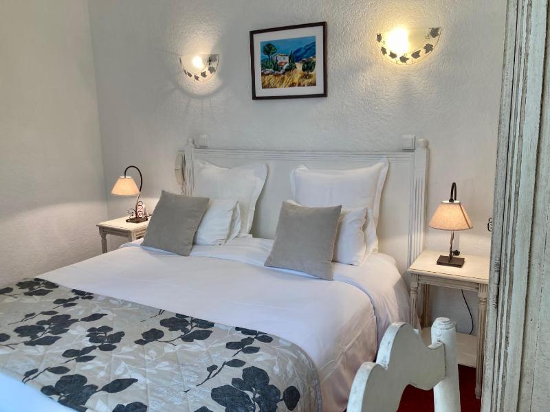 Superior Double Room image 4