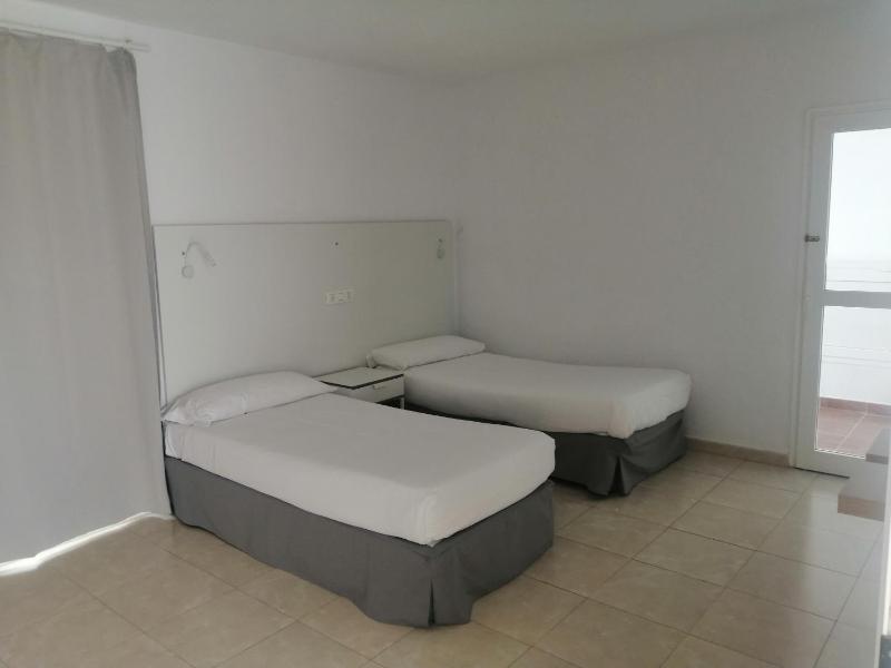 Studio (2 Adults) image 1